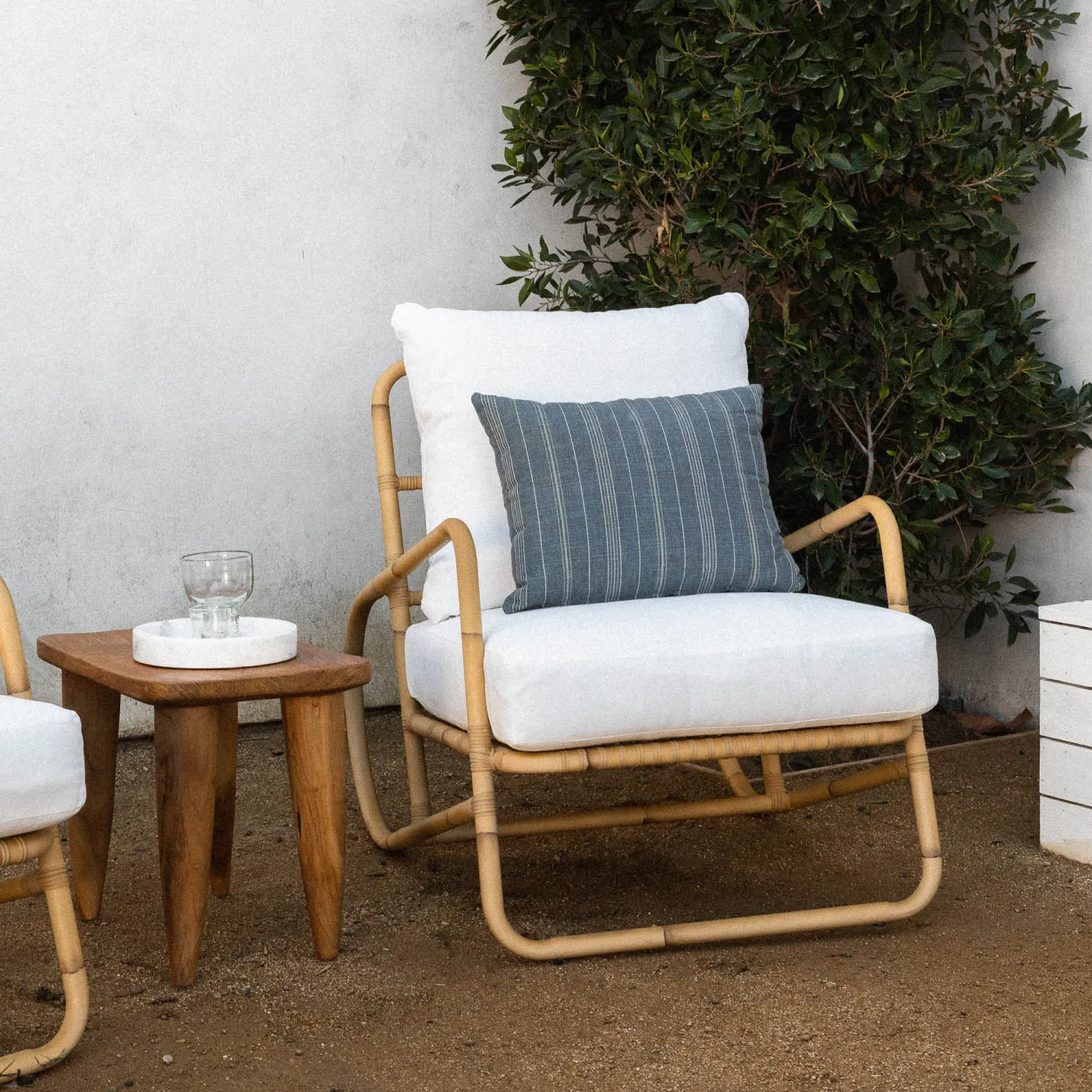 Aeryn Outdoor Stool