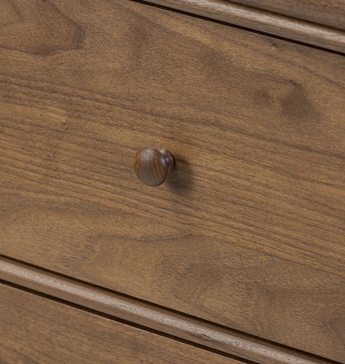 Agatha 8 Drawer Dresser