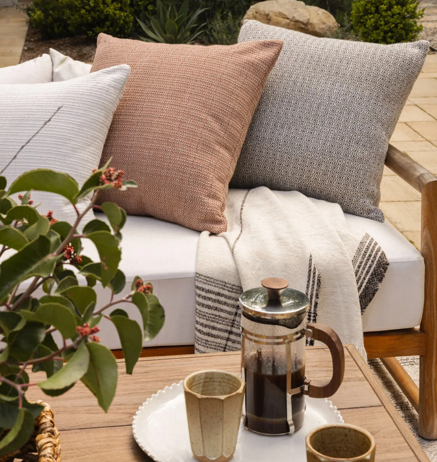 Anni Indoor/Outdoor Pillow 20" x 20"