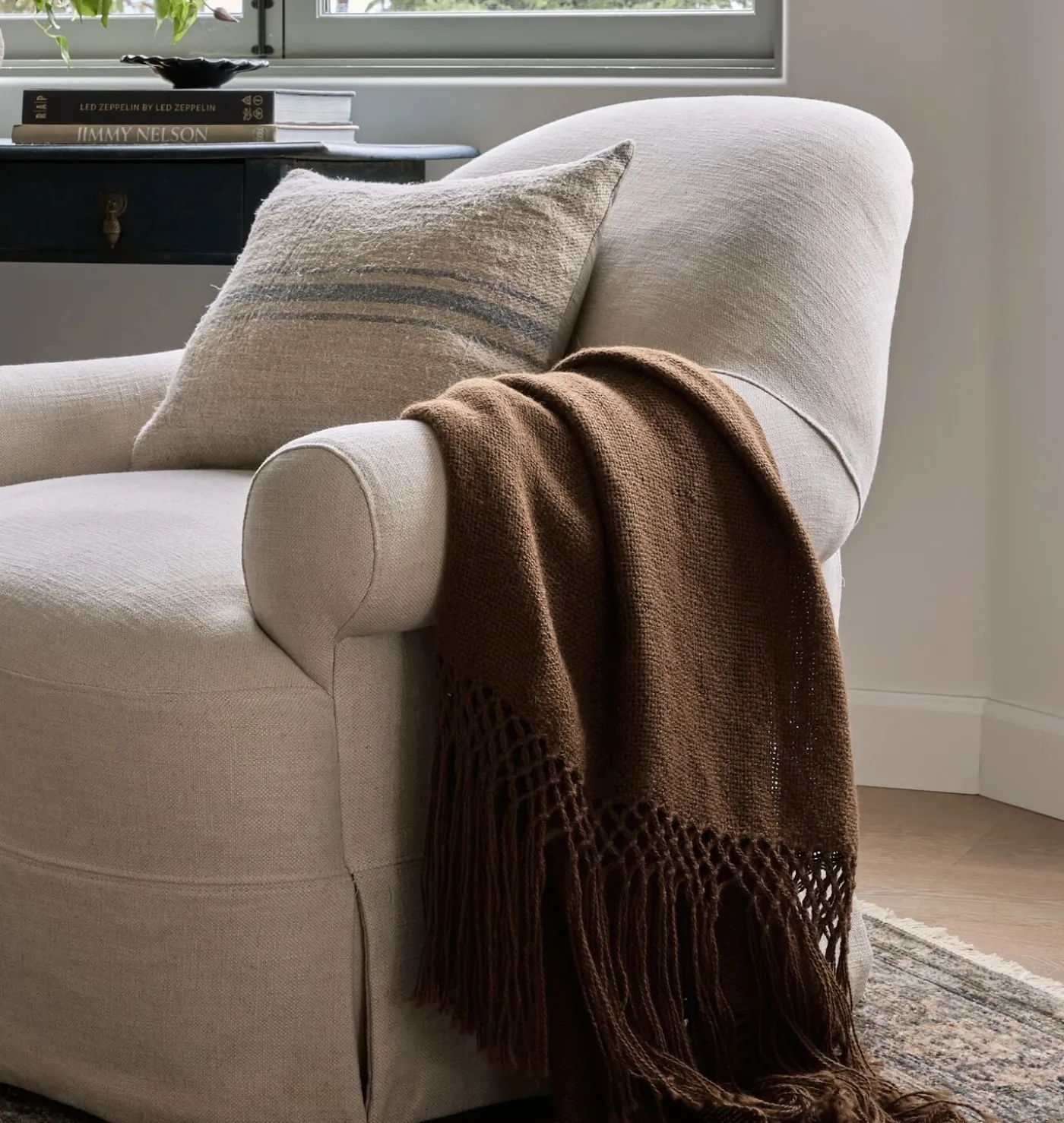 Arden Swivel Chair