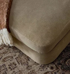 Aurelia Chaise Lounge