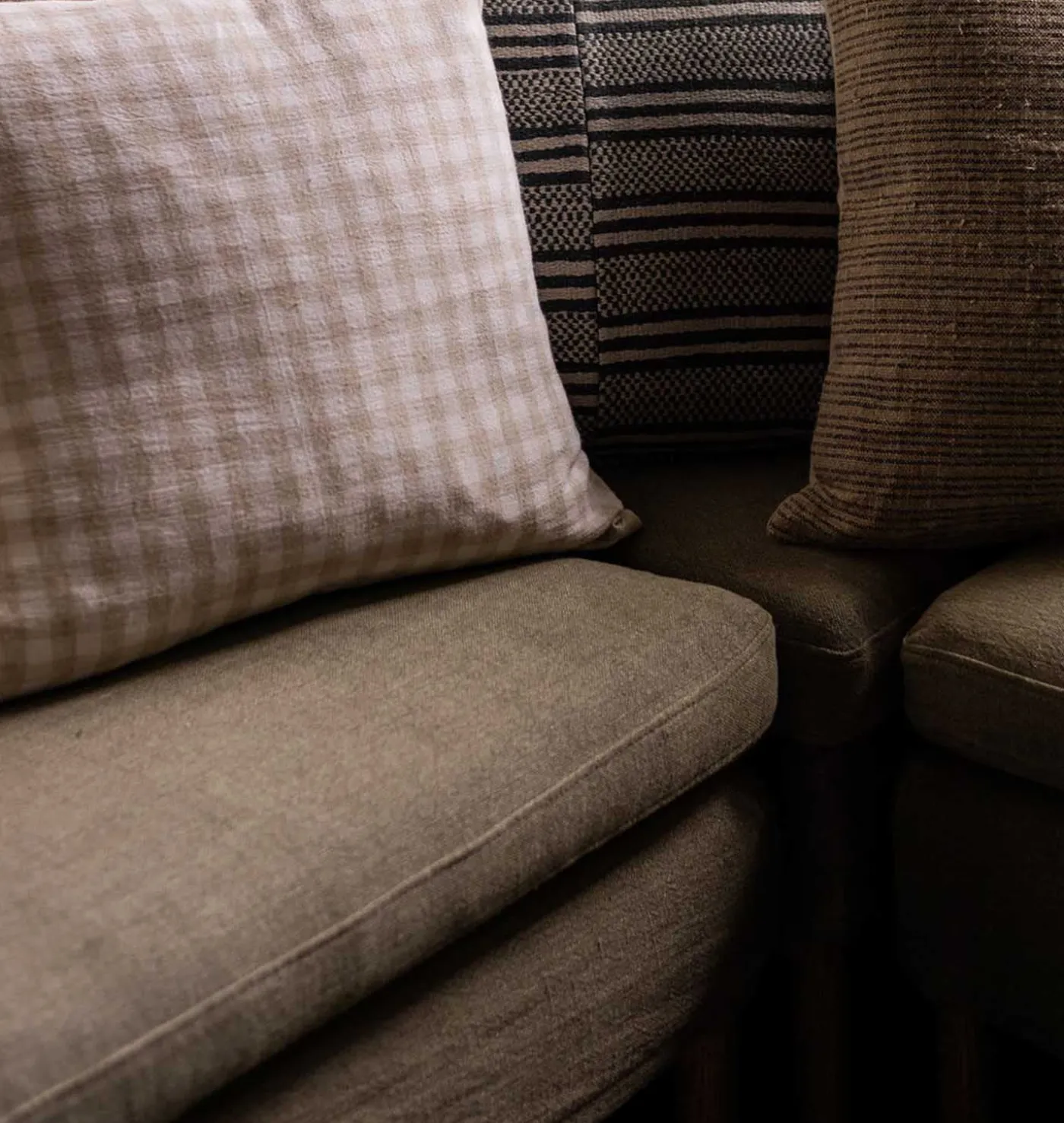 Aurelia Corner Dining Banquette