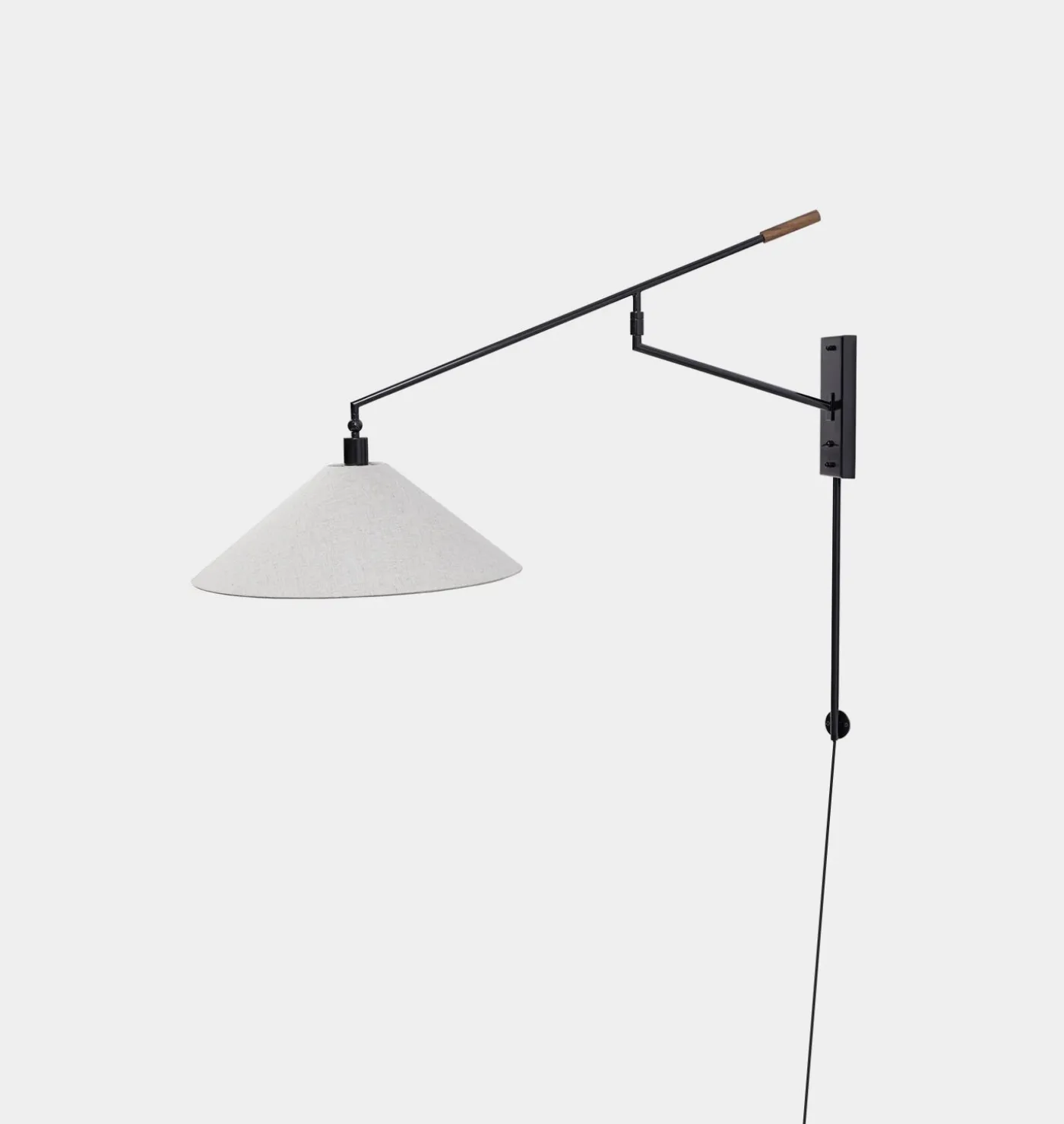 Averi Plug-In Sconce