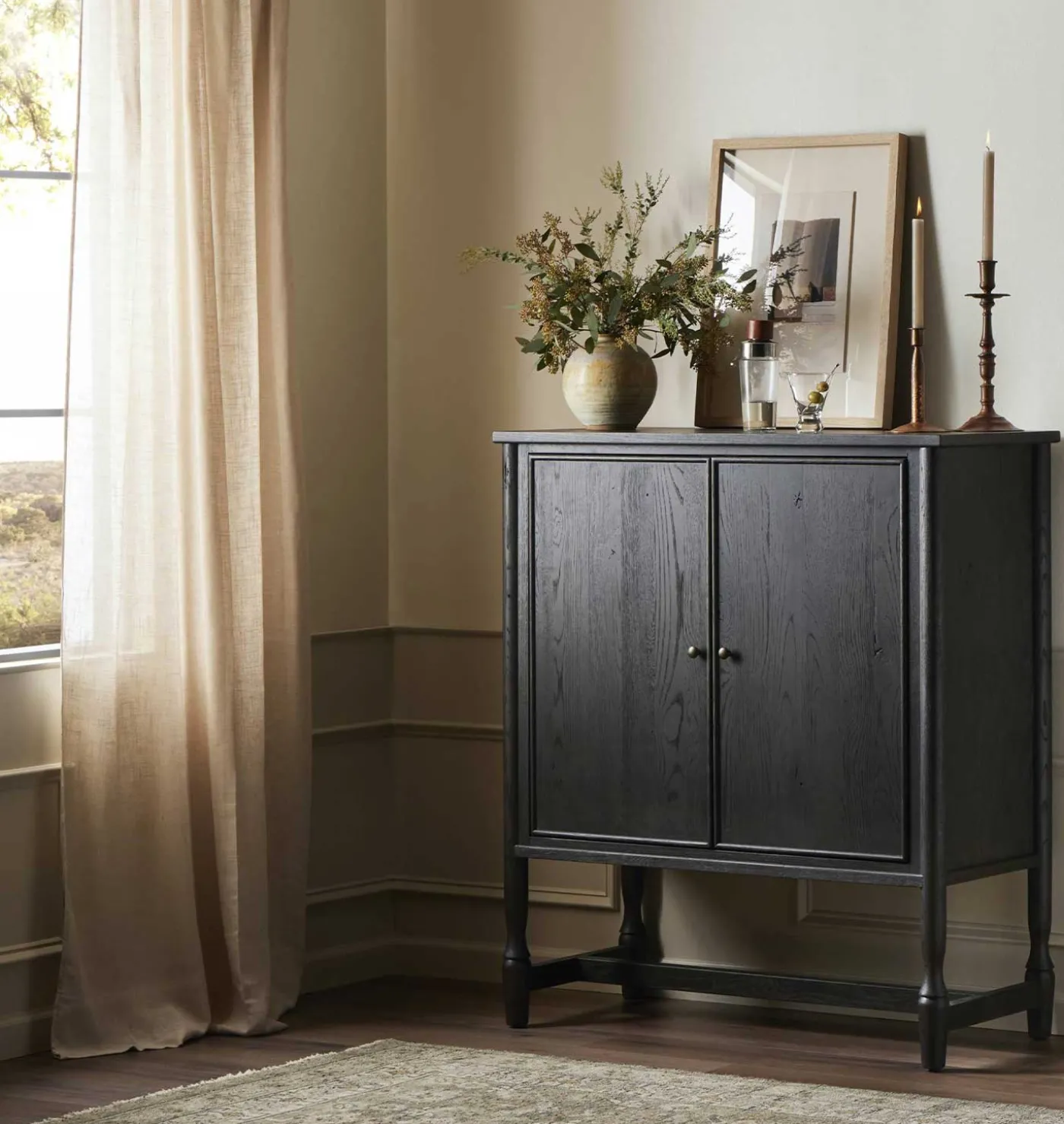 Bari Bar Cabinet