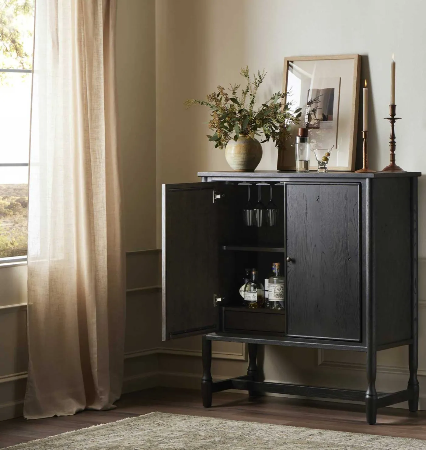 Bari Bar Cabinet