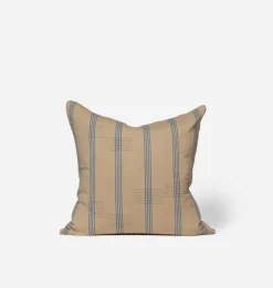 Brantly Pillow 22" x 22"