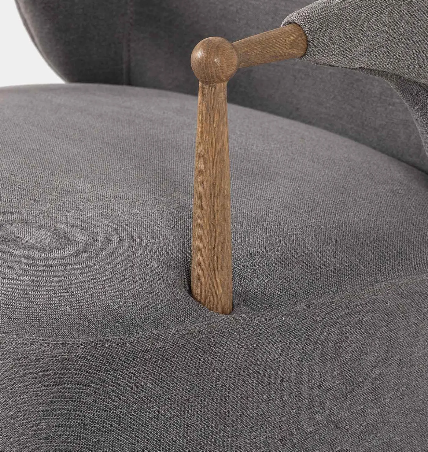 Brently Lounge Chair