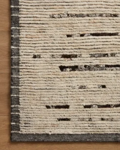 Briyana BRI-04 Natural / Black Area Rug