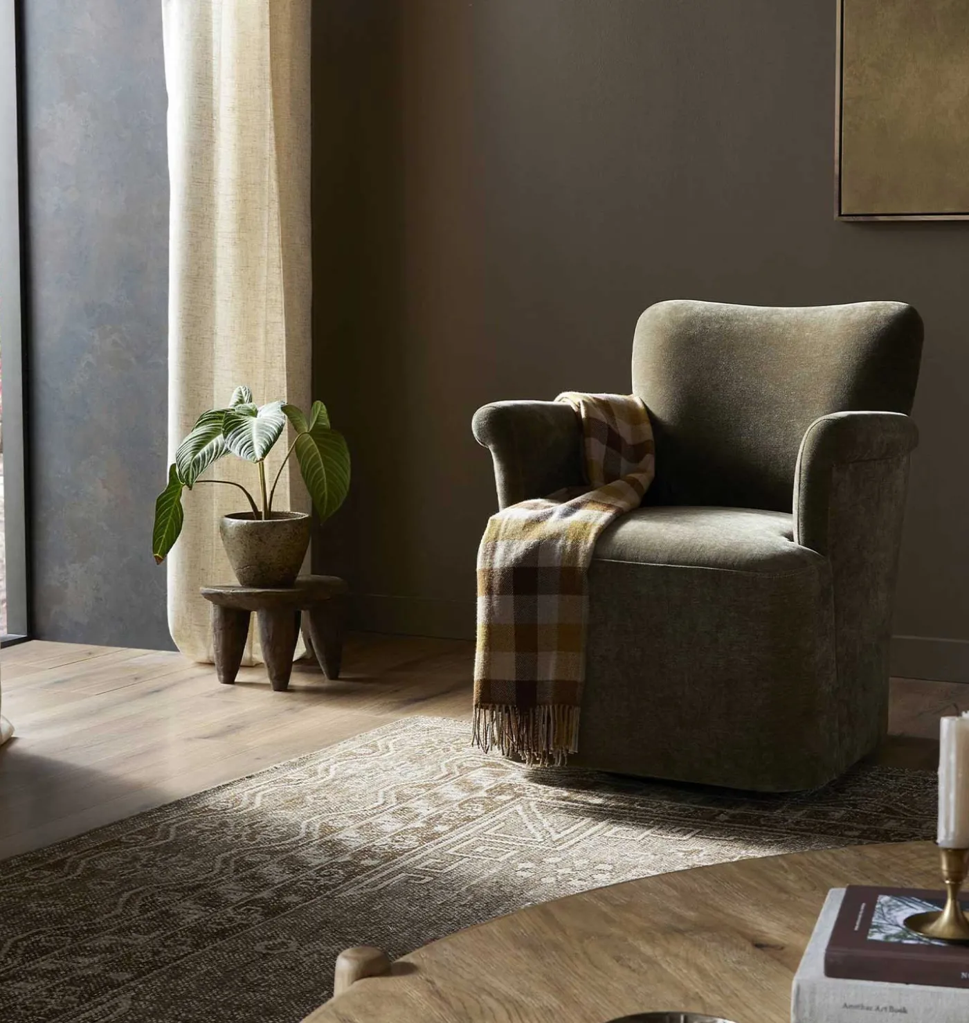 Camellia Swivel Chair