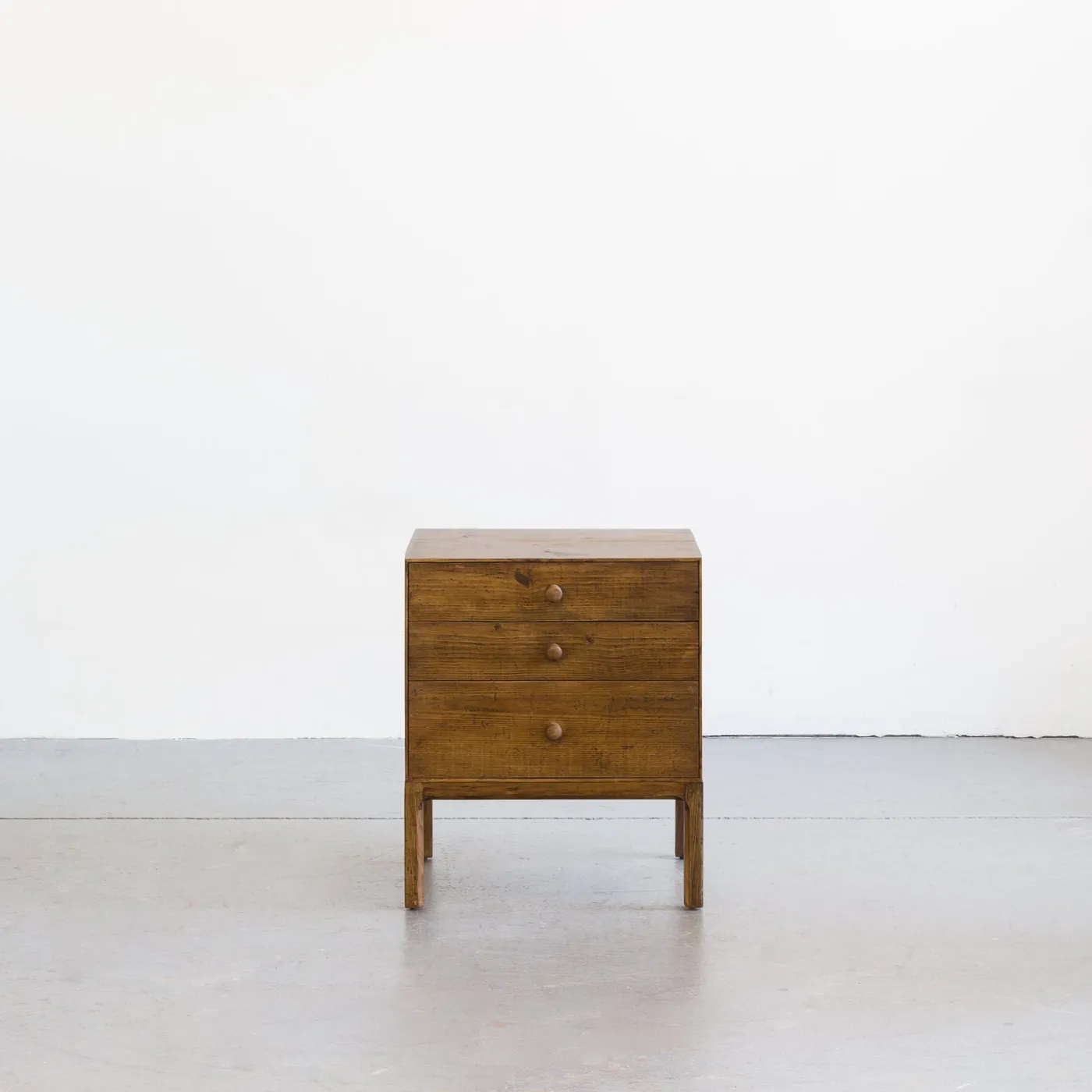Cove Side Table