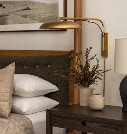 Cyrus Medium Articulating Wall Light