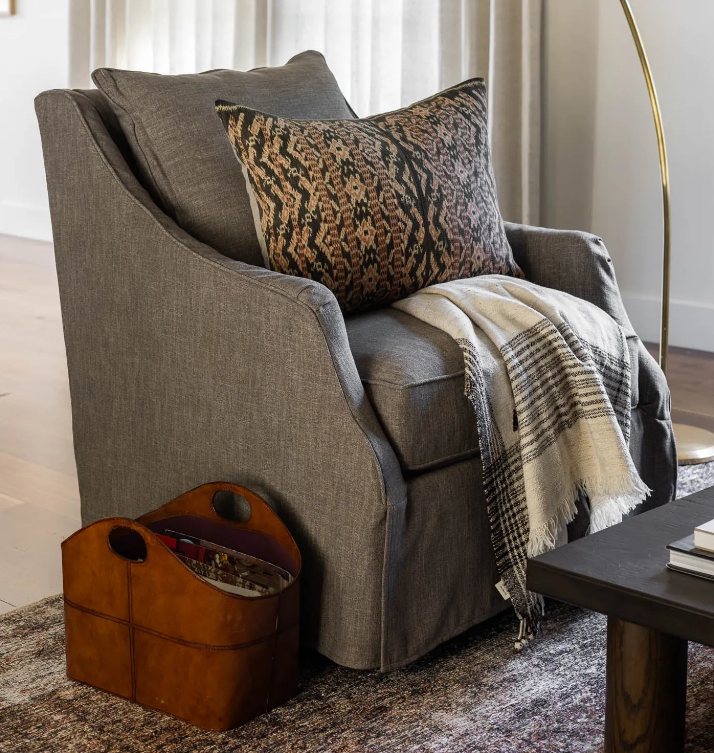 Dahalia Throw Blanket