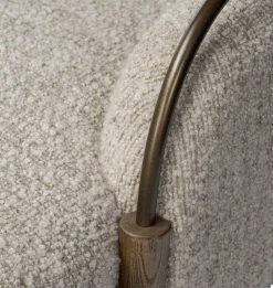Demi Chaise