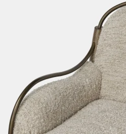 Demi Chaise