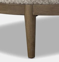 Demi Chaise