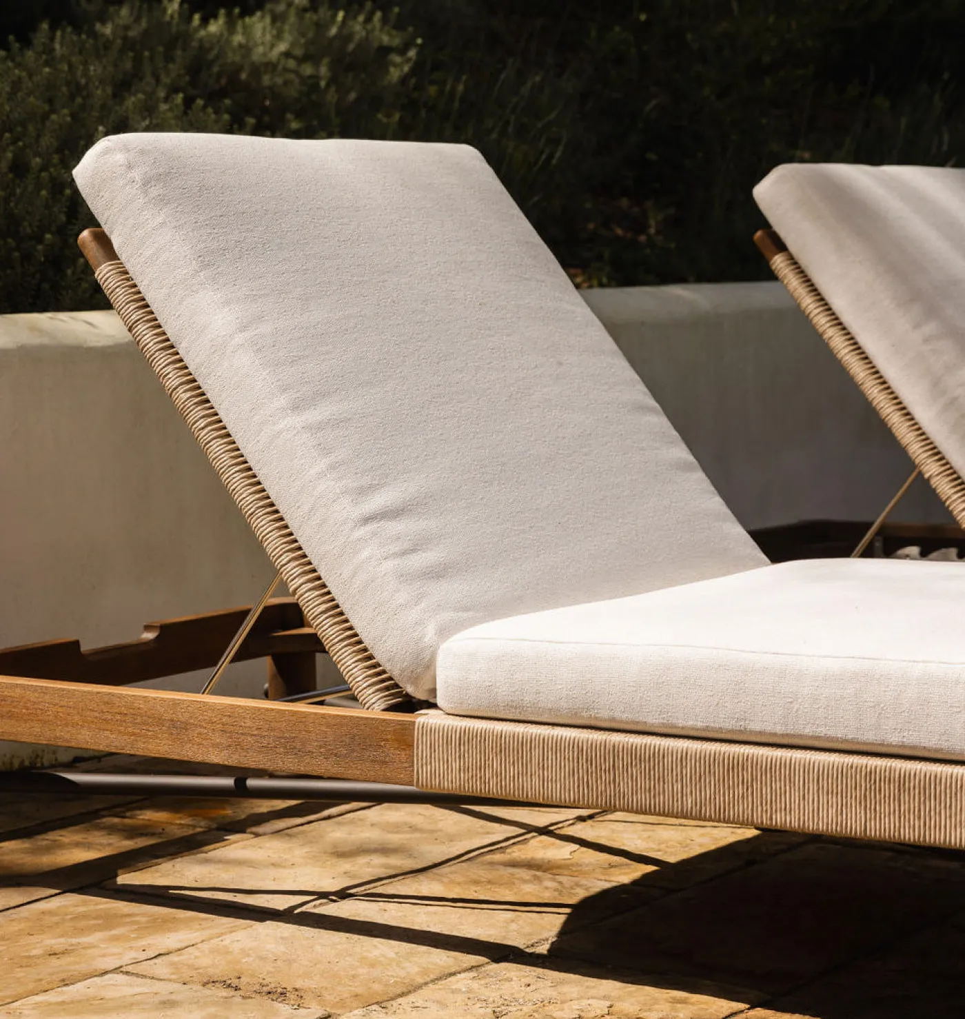 Finnegan Outdoor Chaise