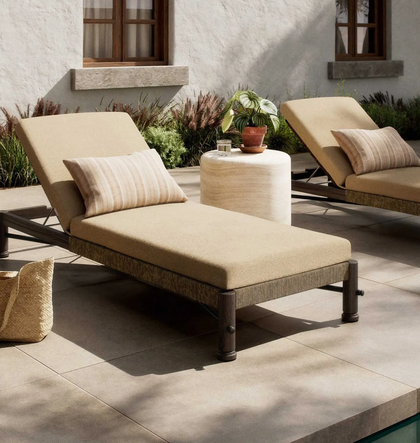 Finnegan Outdoor Chaise