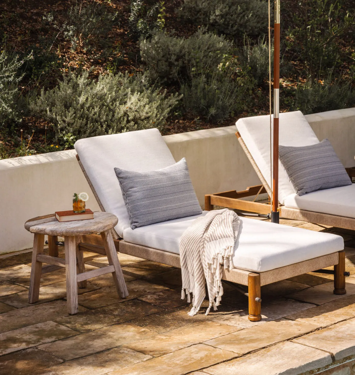 Finnegan Outdoor Chaise