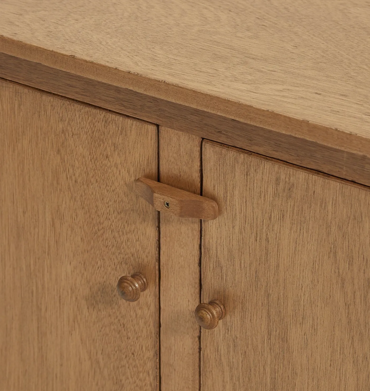 Girard Nightstand