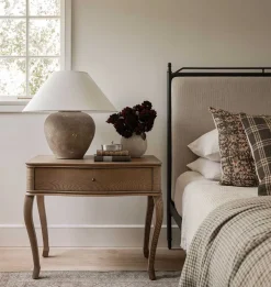Harry Nightstand