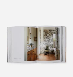 Heidi Caillier: Memories of Home