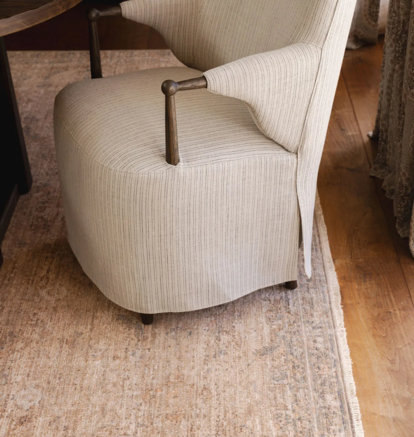 Heritage HER-13 Natural / Mist Area Rug