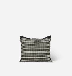 Jacinto Pillow 19" x 17"