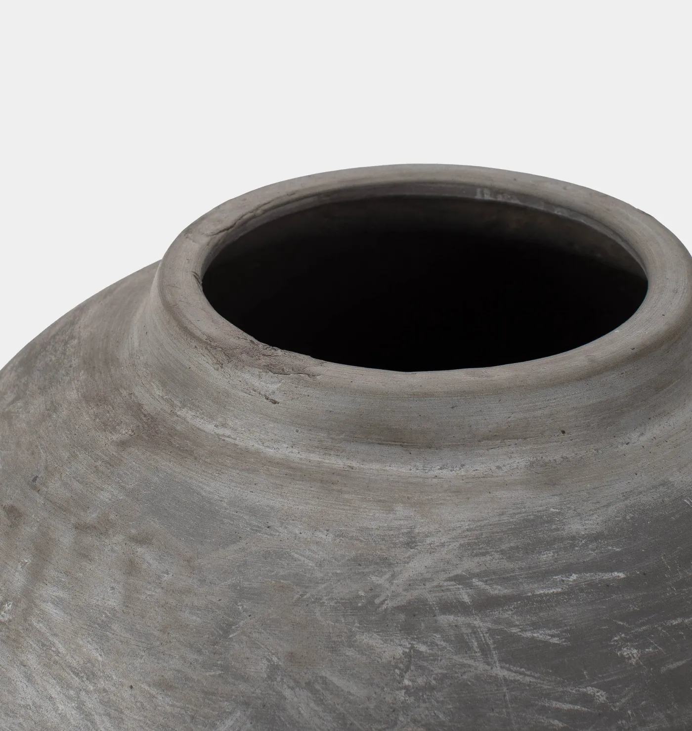 Kyros Clay Vessel
