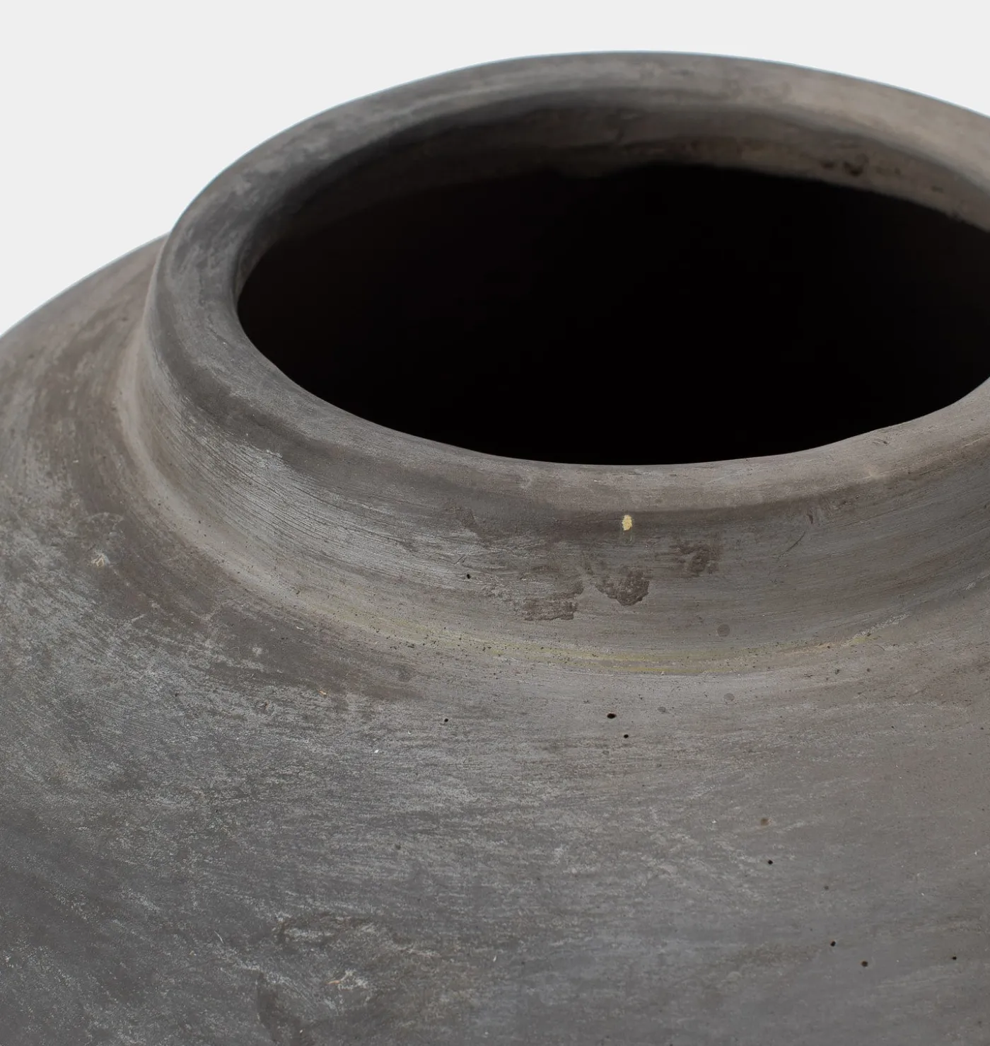 Kyros Clay Vessel