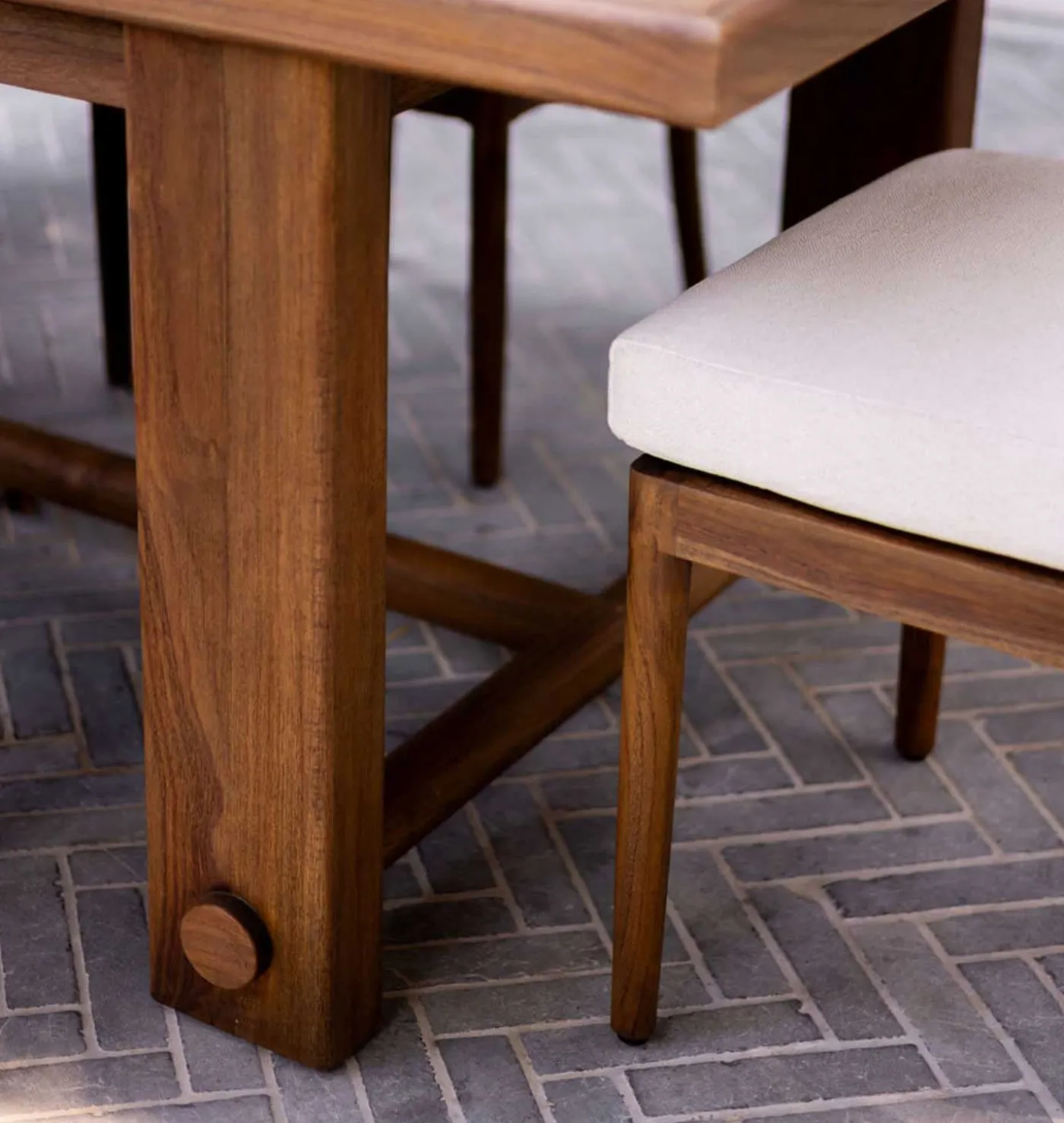 Lumi Outdoor Dining Table 98"