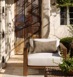 Lumi Outdoor Lounge Chair