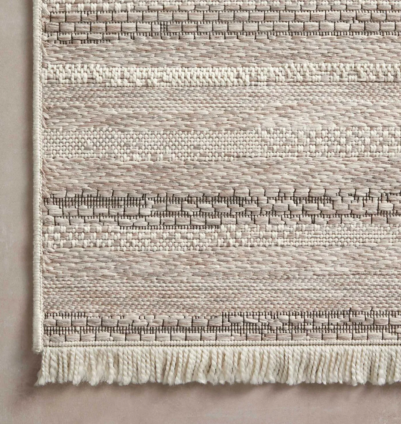 Malibu MAB-02 Ivory / Dove Area Rug