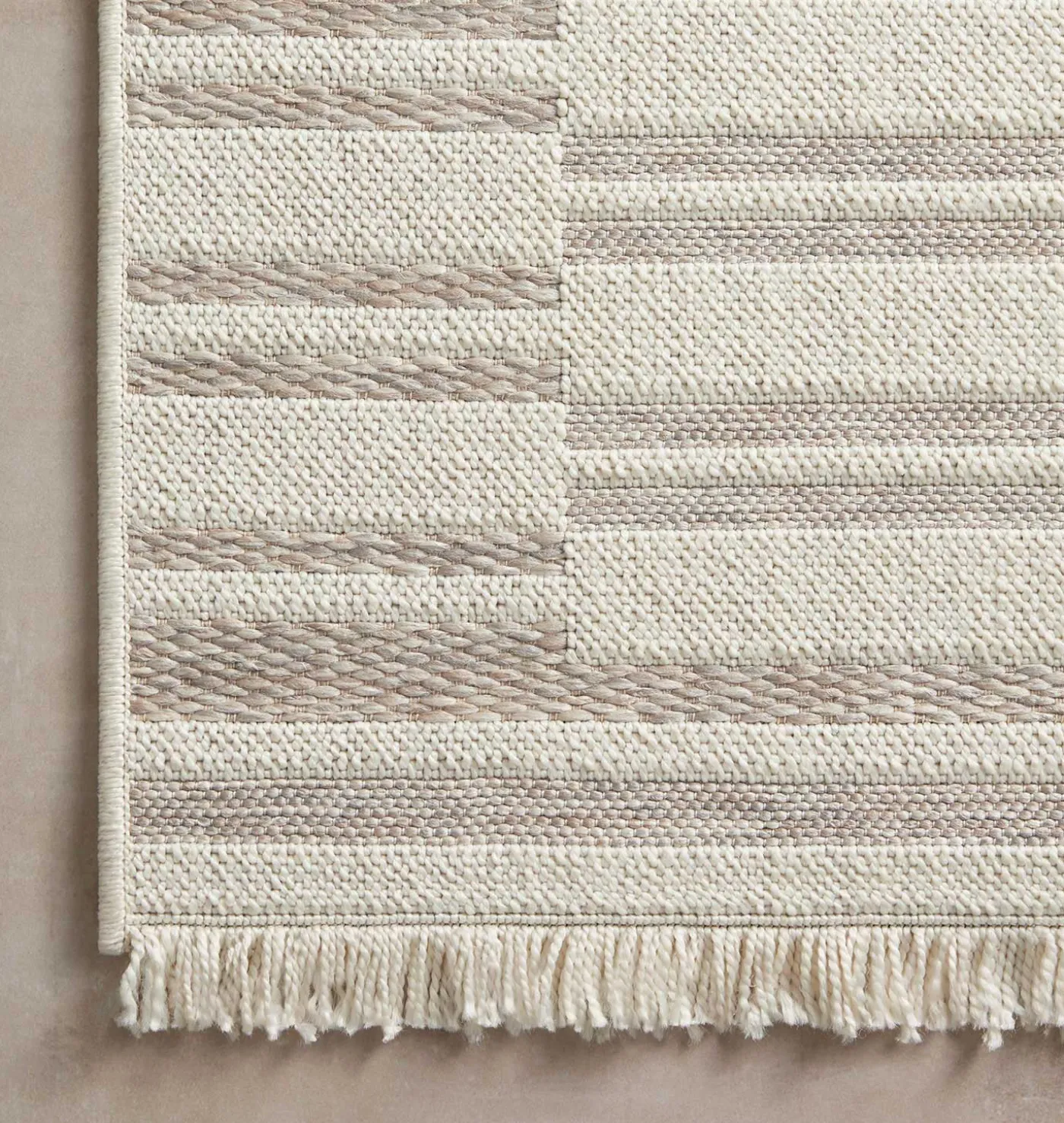 Malibu MAB-03 Ivory / Dove Area Rug