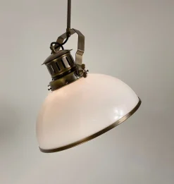 Manning Pendant