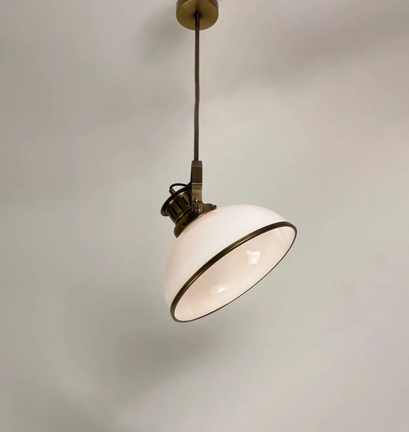 Manning Pendant