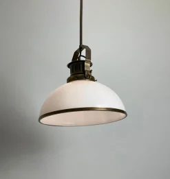 Manning Pendant
