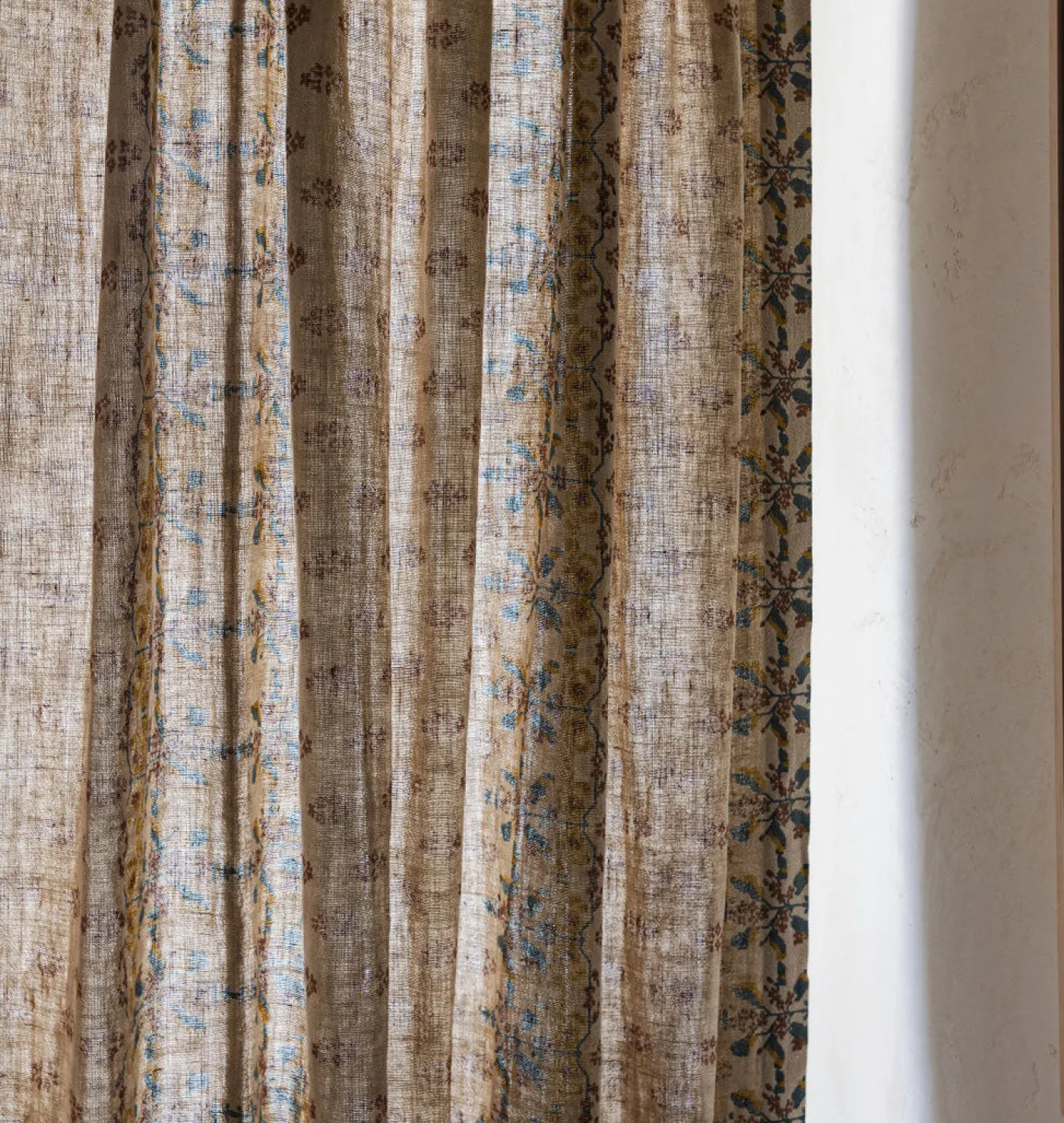 Milni Curtain Panel