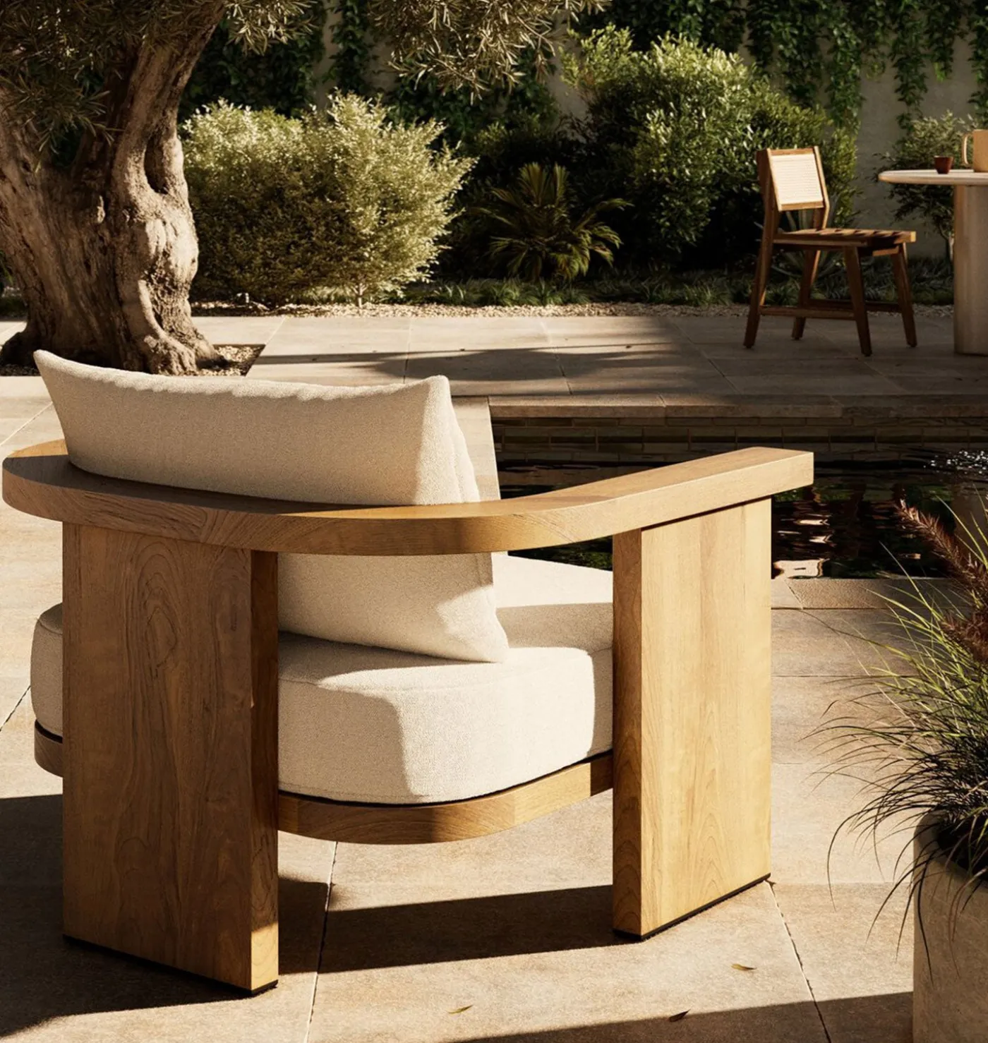 Mimi Outdoor Lounge Chair
