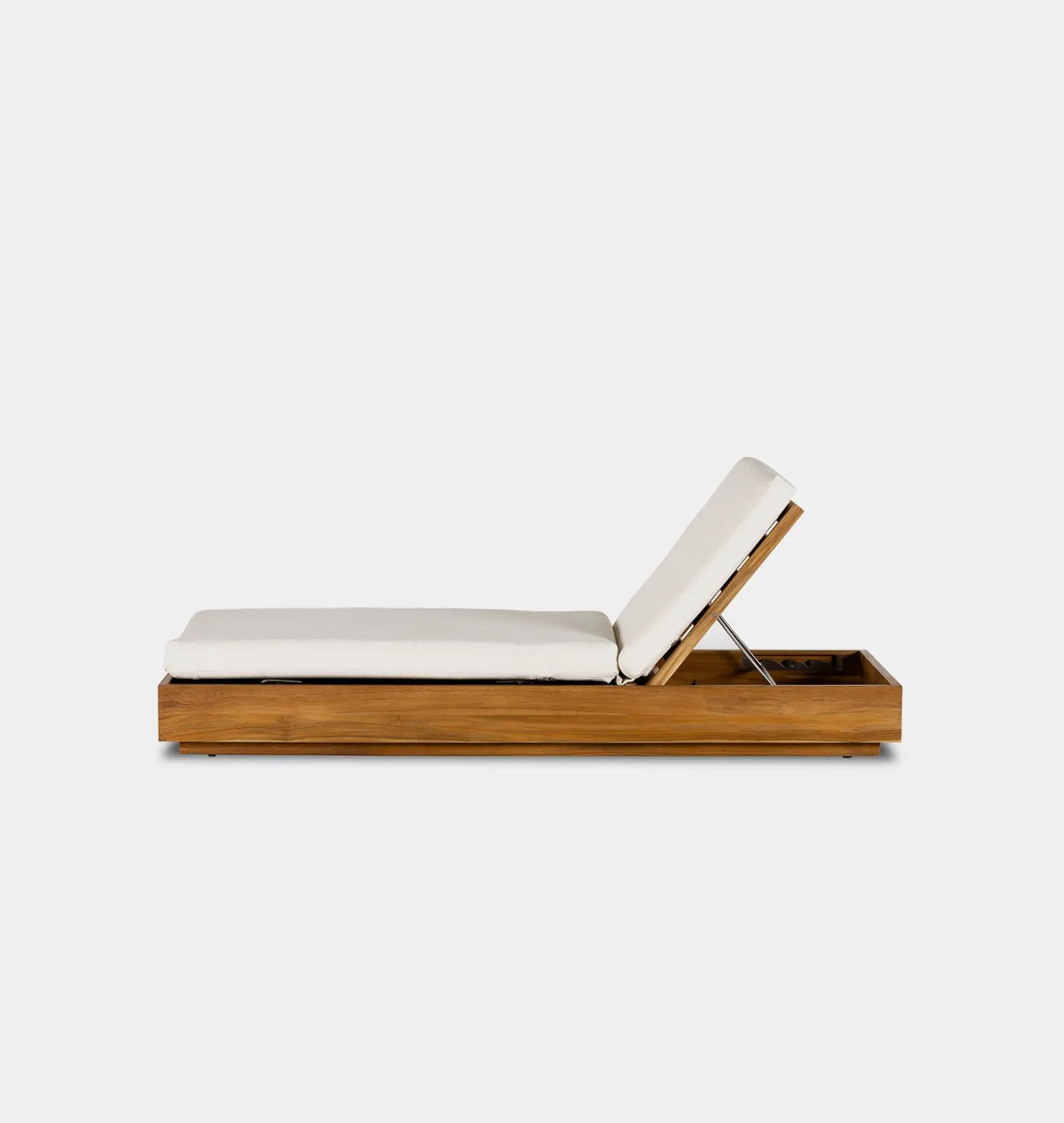Mina Outdoor Chaise Lounge