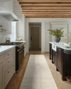 Mulholland MUL-02 Silver / Natural Area Rug