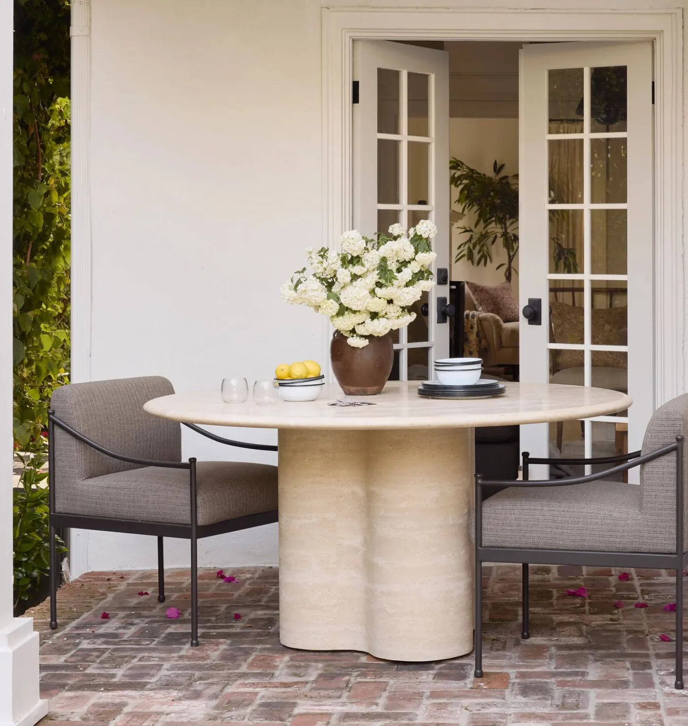Porto Outdoor Travertine Round Dining Table 60"
