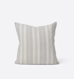 Quilla Vintage Pillow 19" x 19.5"