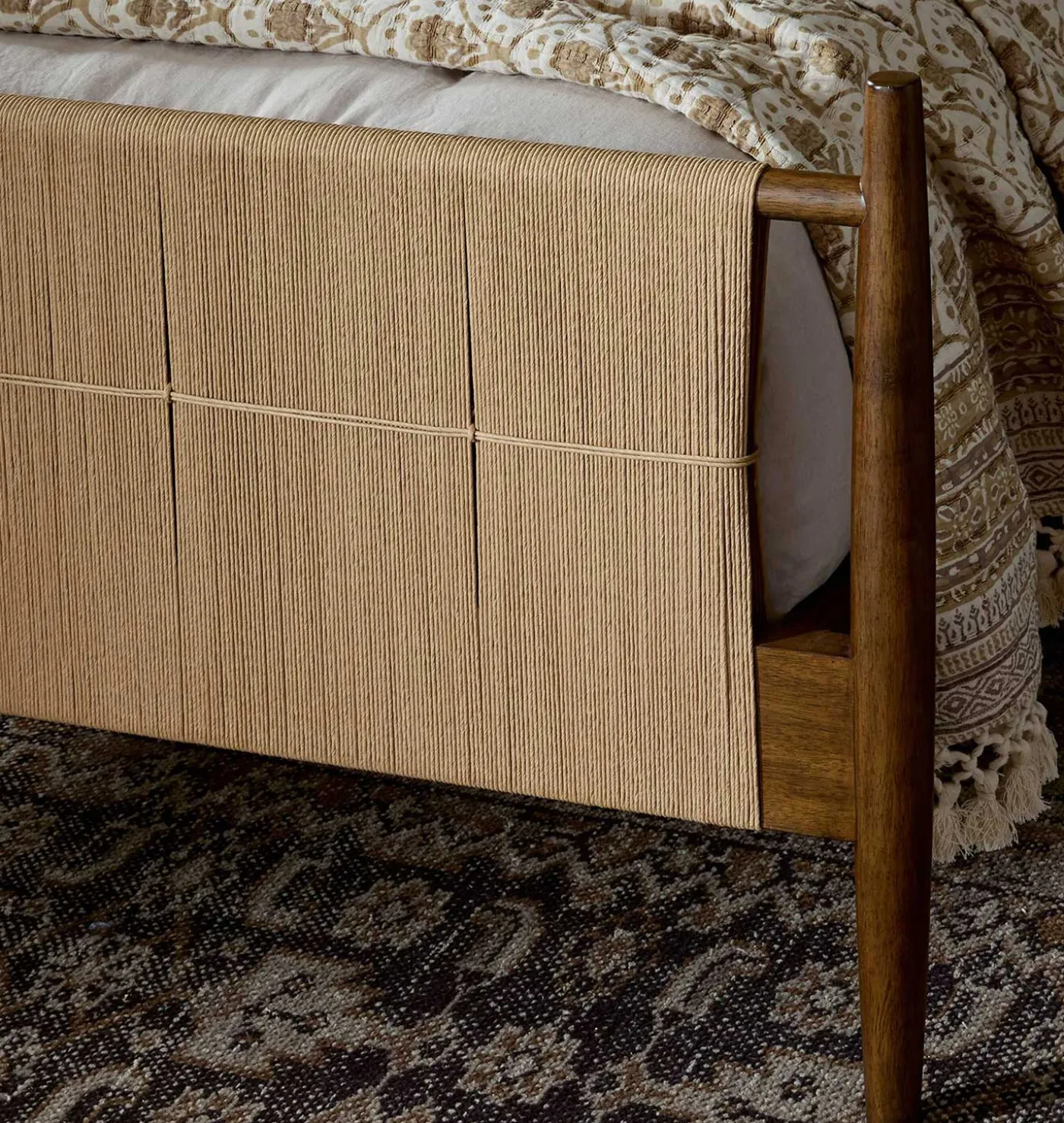 Richard Natural Rush Bed