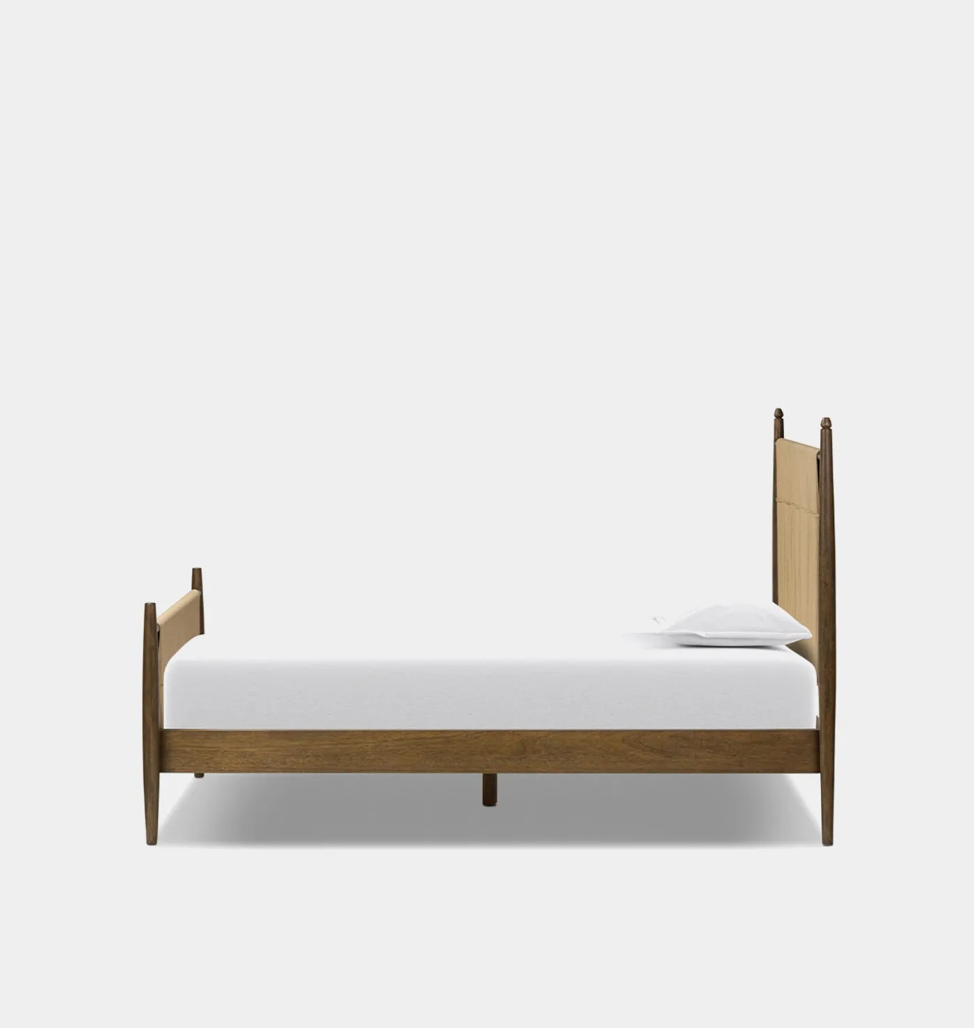 Richard Natural Rush Bed