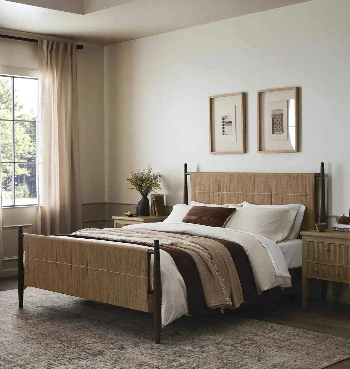 Richard Natural Rush Bed