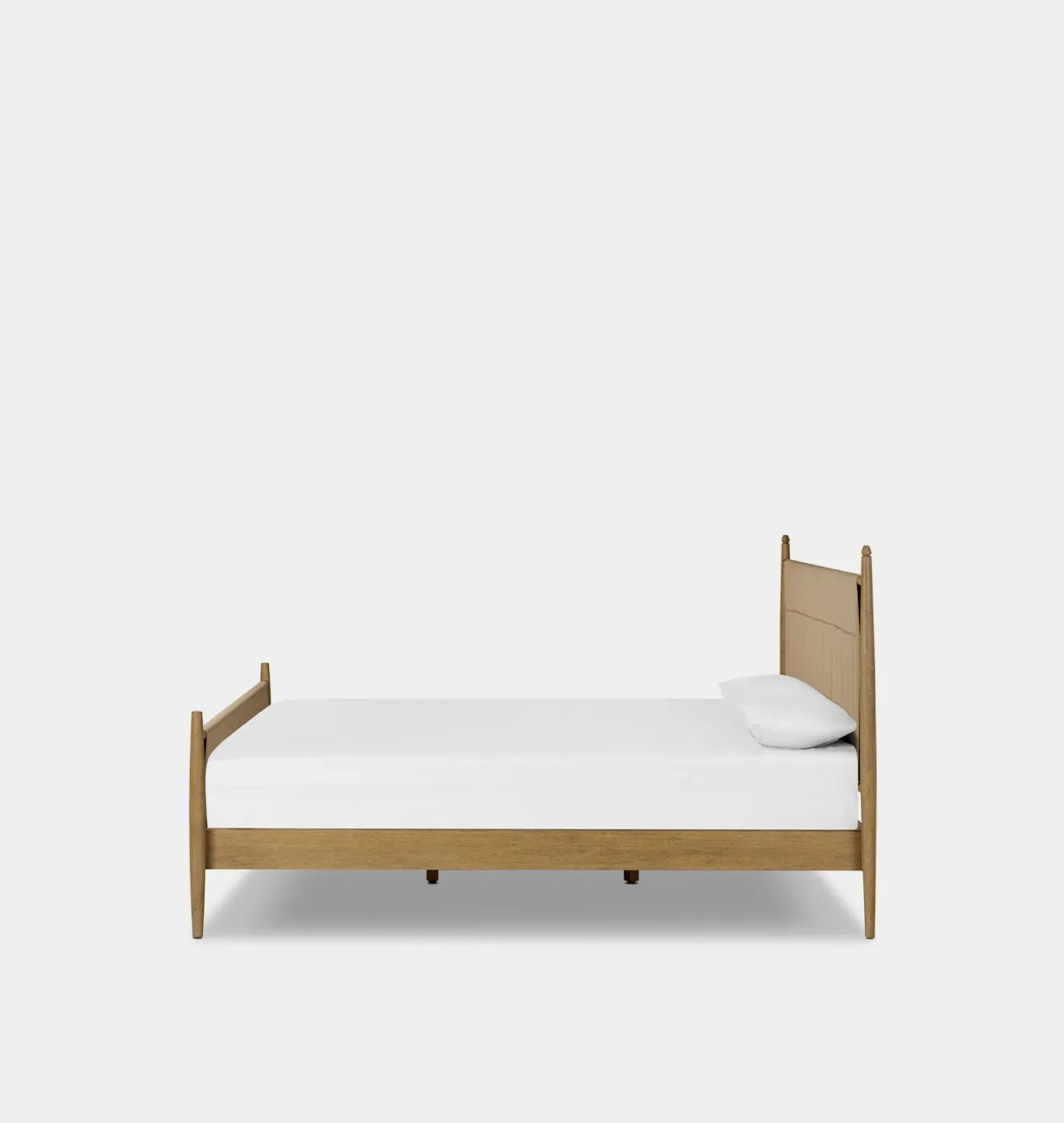 Richard Natural Rush Bed