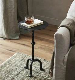 Roberto End Table