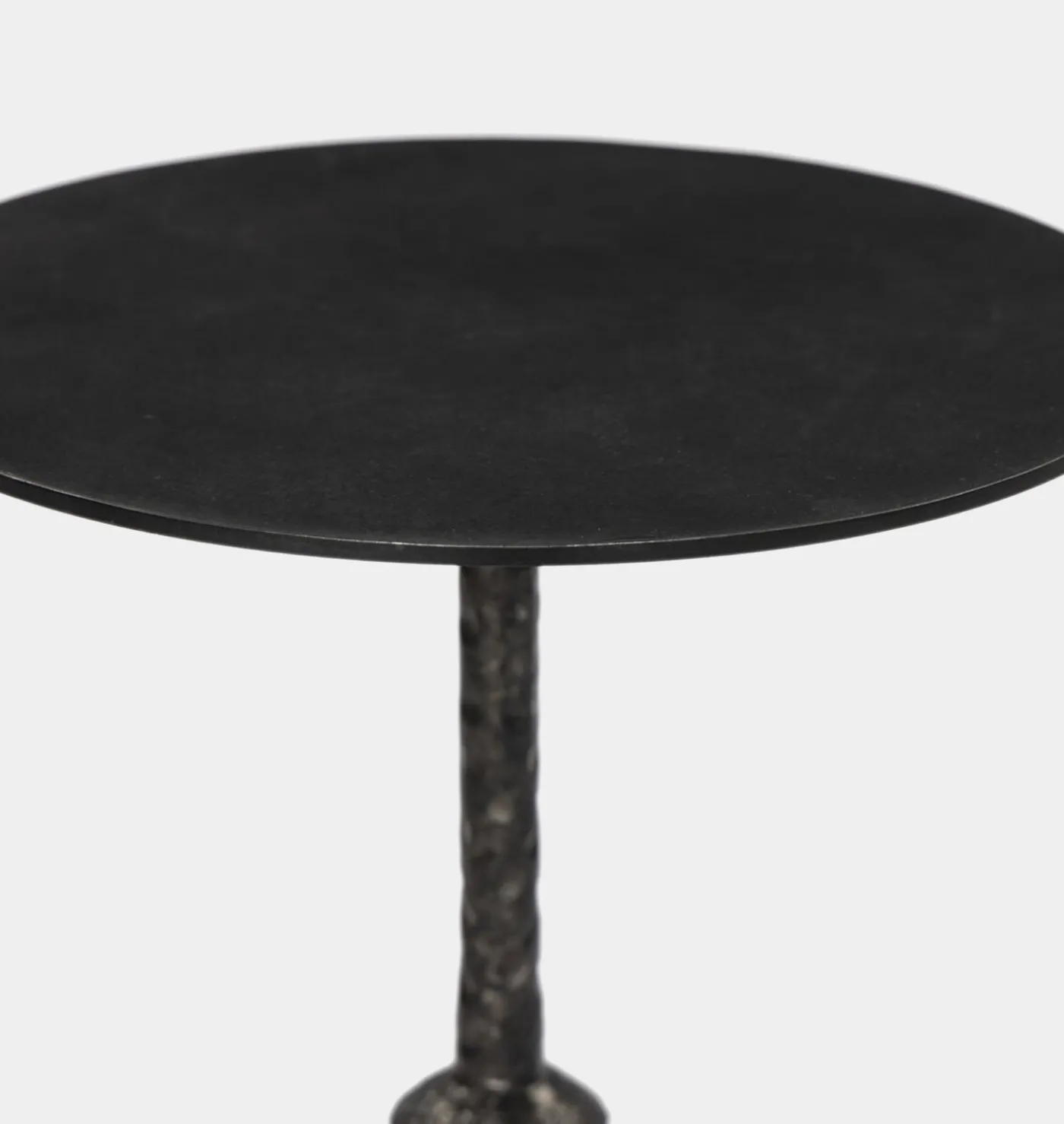 Roberto End Table