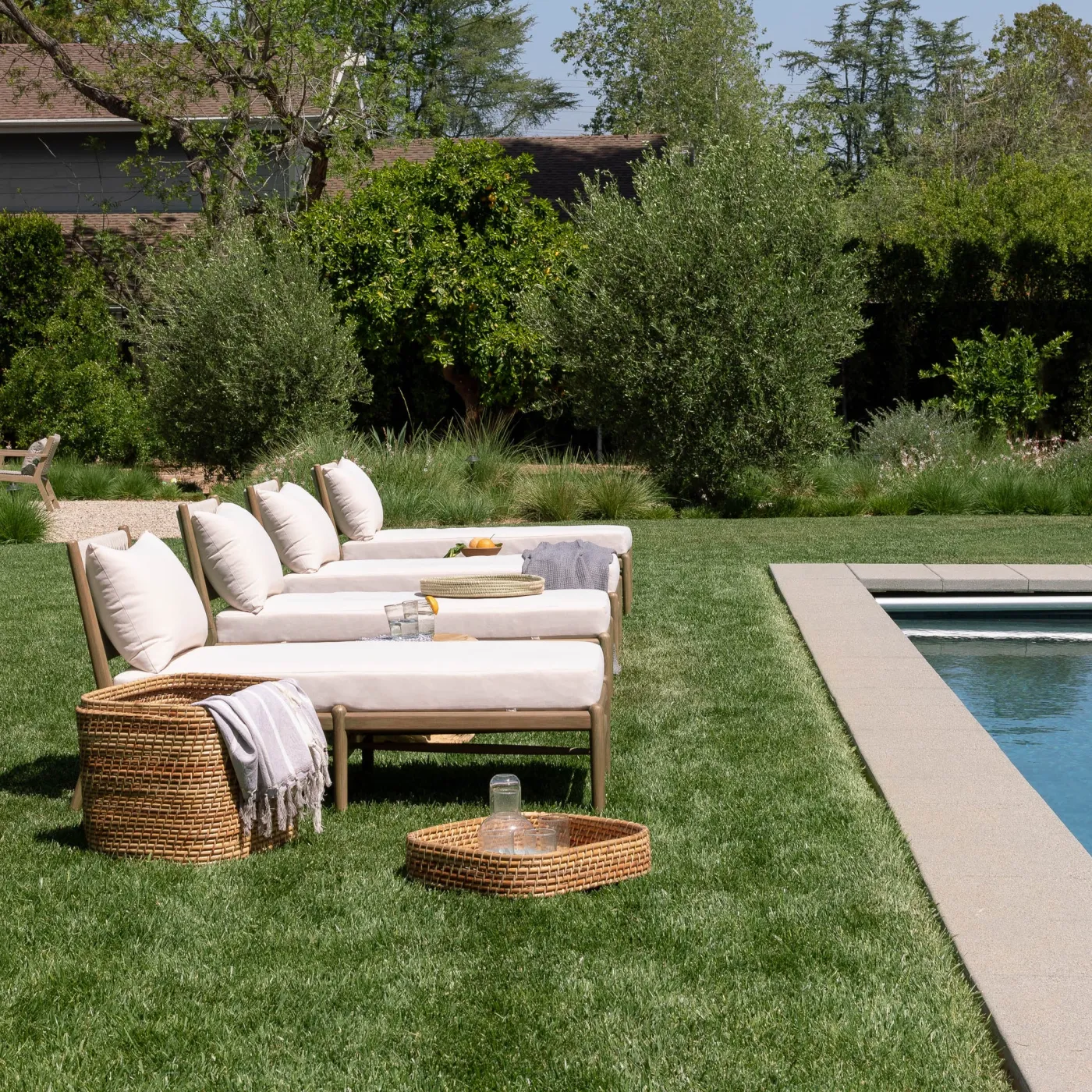 Roselyn Outdoor Chaise