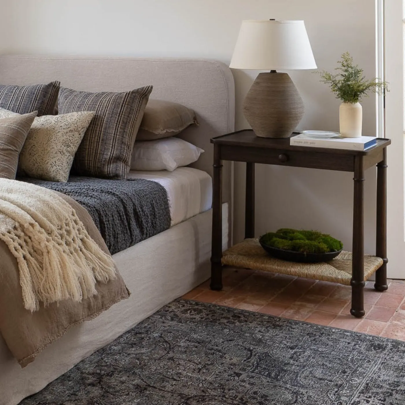 Shelby Bed